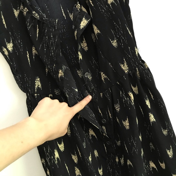 Thin Button Up Dress - Picture 4 of 6